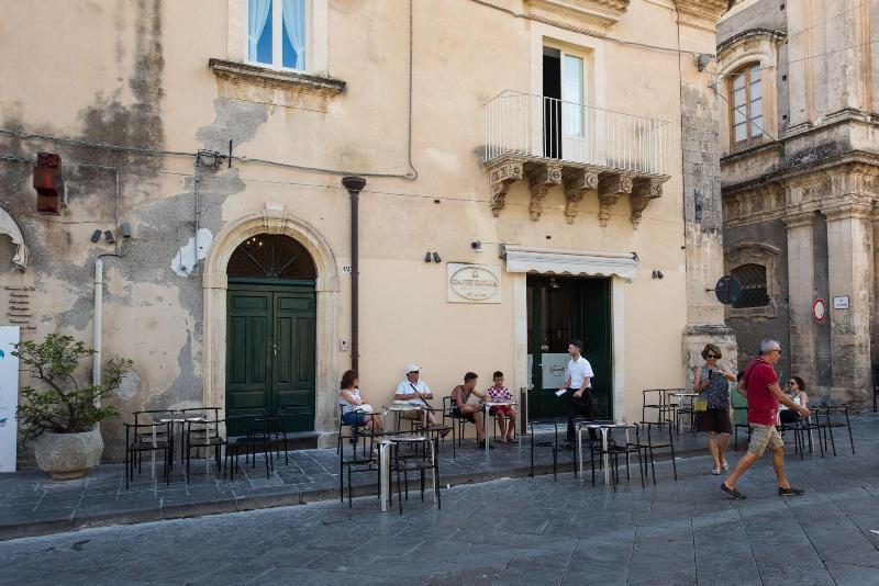 San Carlo Suites Noto Exterior photo