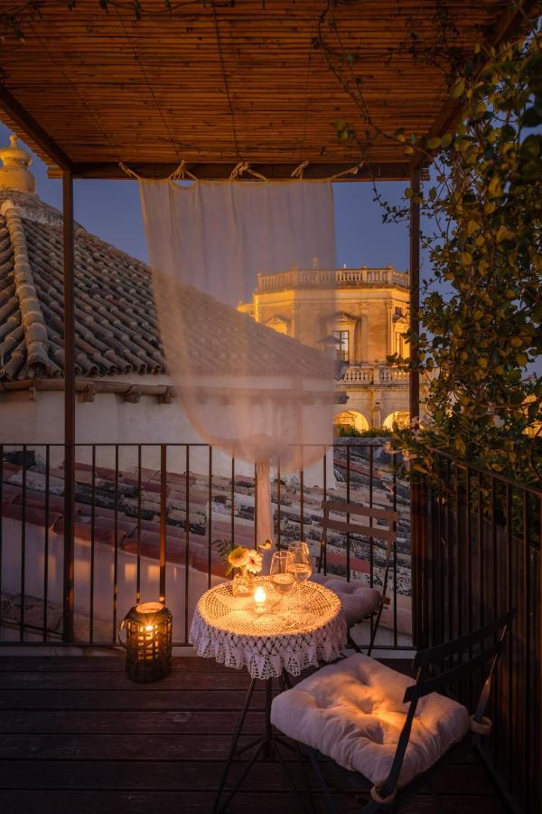 San Carlo Suites Noto Exterior photo