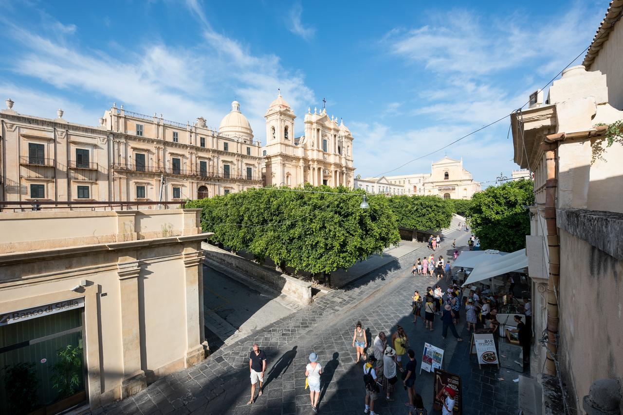 San Carlo Suites Noto Exterior photo